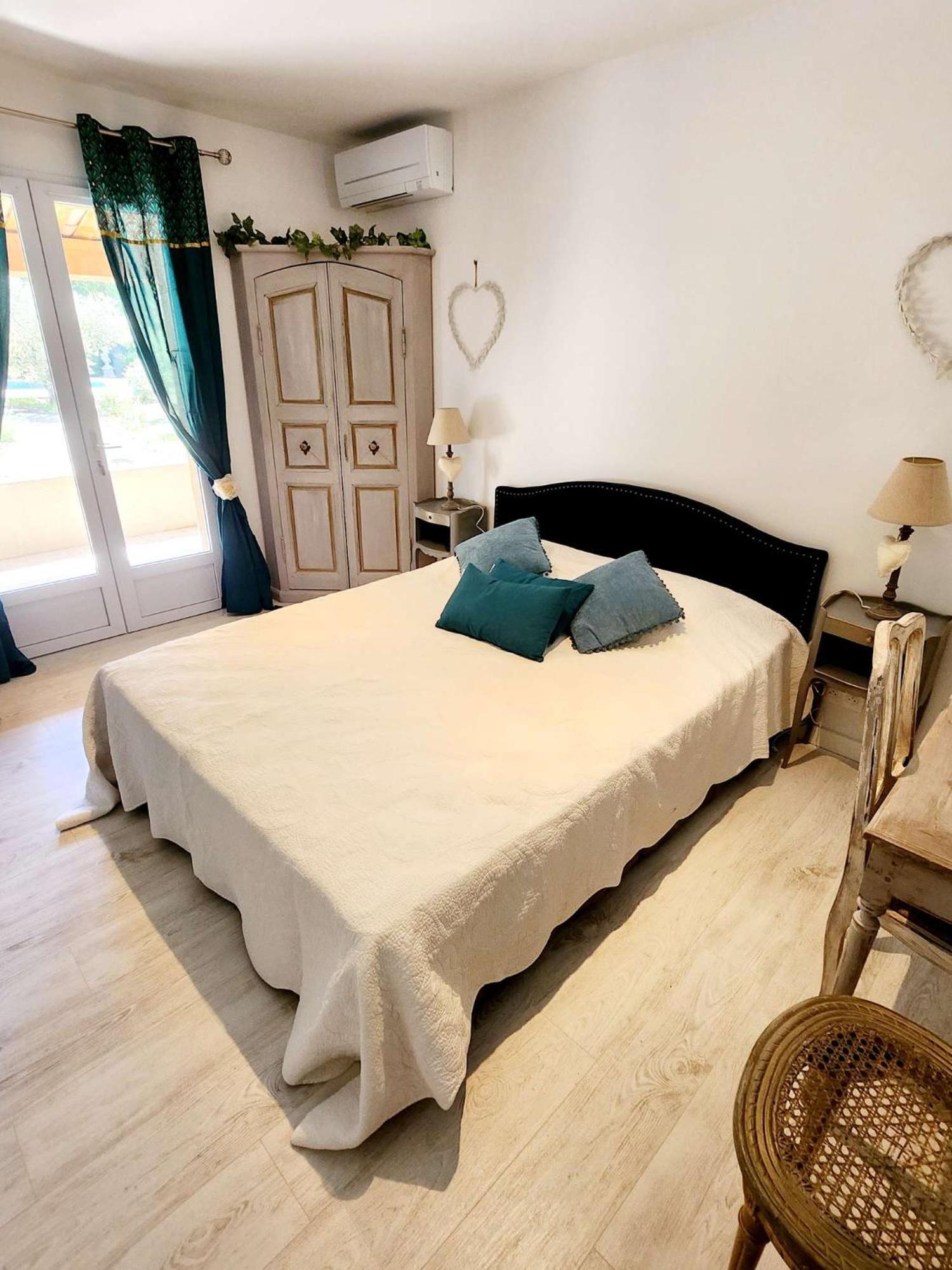 Le Clos Renaissance Oppède Buitenkant foto